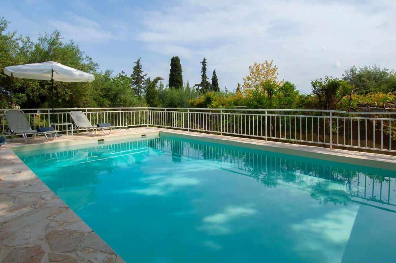 Villa Serena Nisaki  外观 照片
